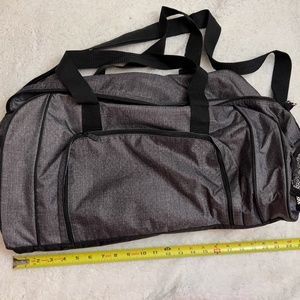 Thirty One Duffle Bag 2 of 2